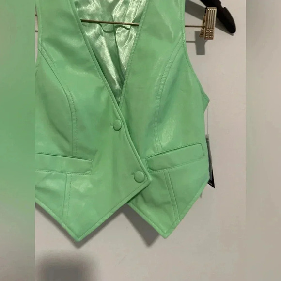 Revolve AFRM Lilet Top Vest in Key Lime Sz XXS - Picture 3 of 6